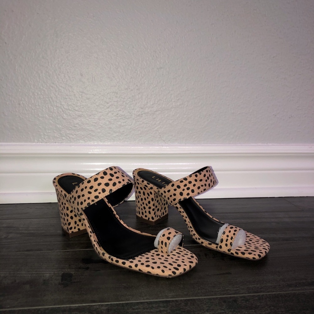 🆕 NWT Black and brown leopard print chunky sandal heels